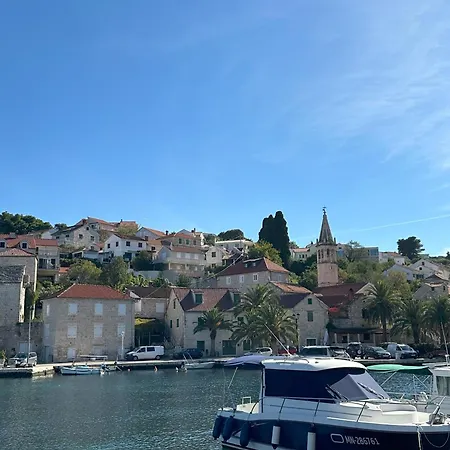 Brachia Villa Splitska