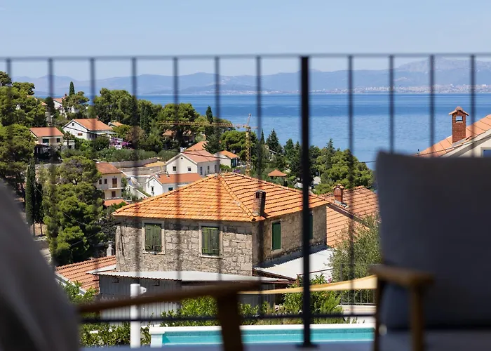 Brachia Vila Splitska